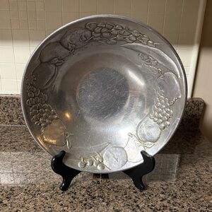 Vintage Wilton Armetale 13" Fruit Bowl Pure Pewter Collectible and Useful Decor